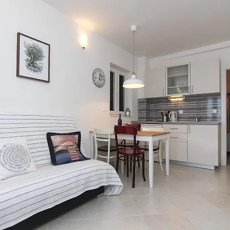 Apartment Nikolina Podgora